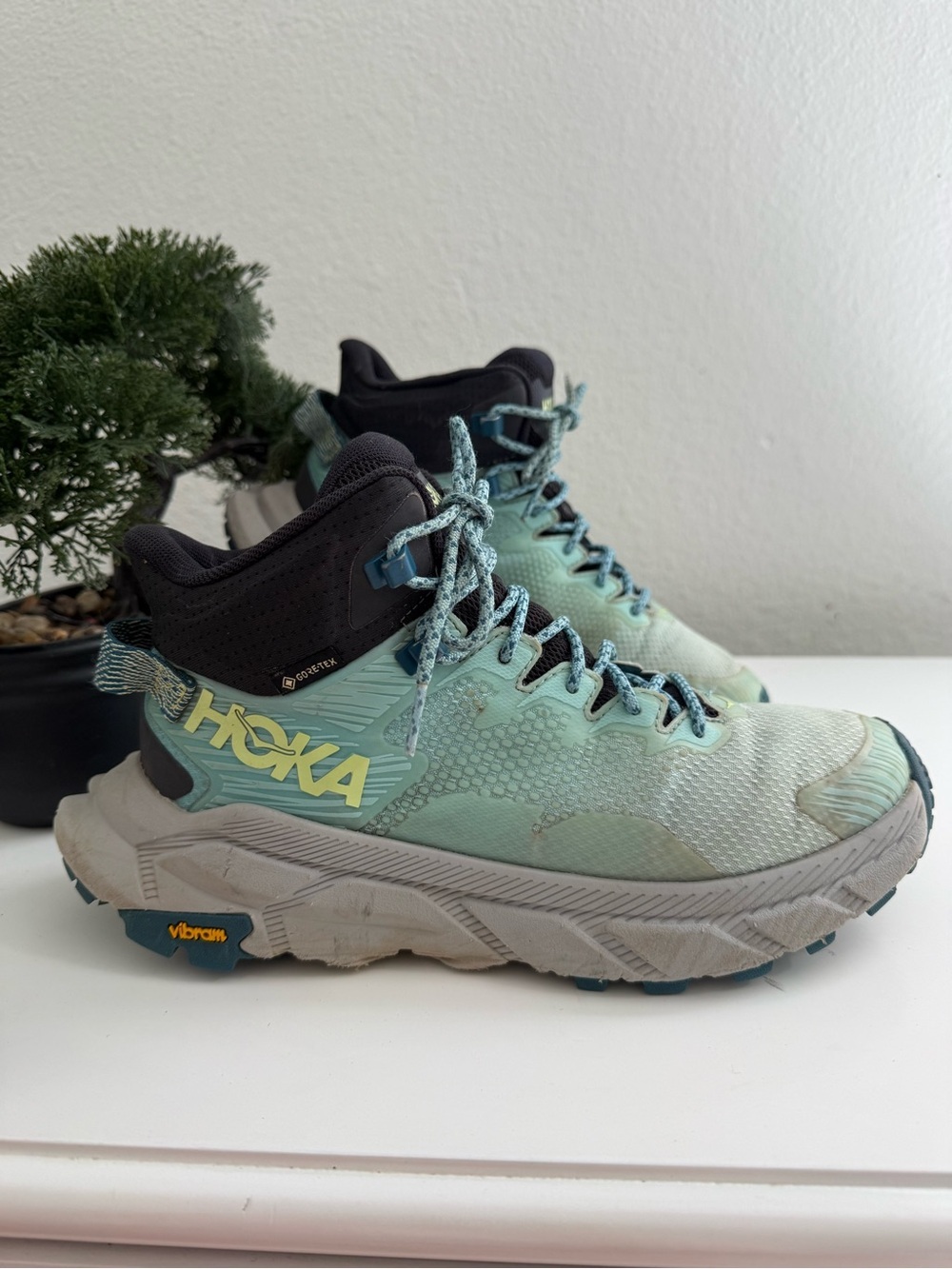 Hoka Trail code GTX women size 7 Shoe in Mint, Black and Yellow - Picture 2 of 10